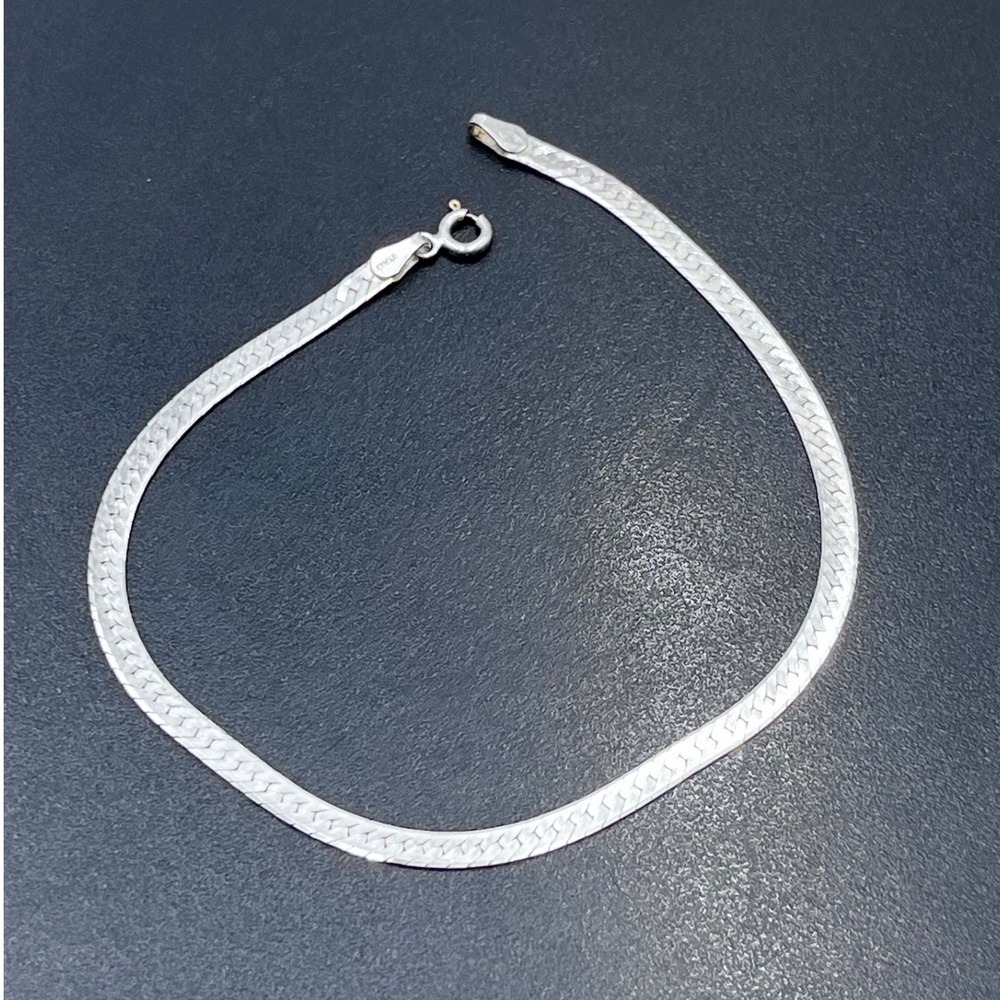Sterling Silver 925 Italy Flat Flexible Herringbone Chain 7.75"
Bracelet 3mm
